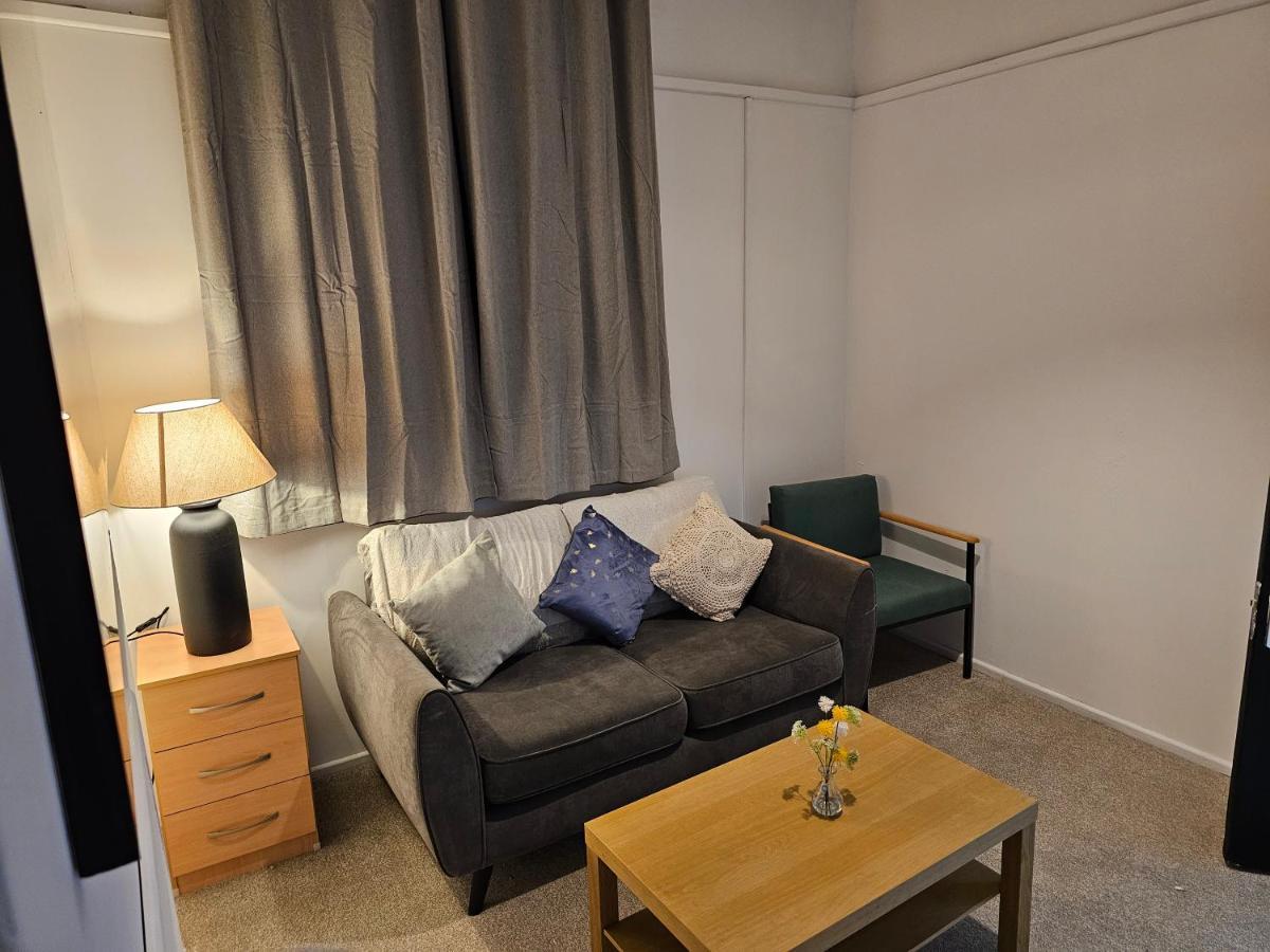 Skyline Queen'S Suites 203 Swansea Exterior foto