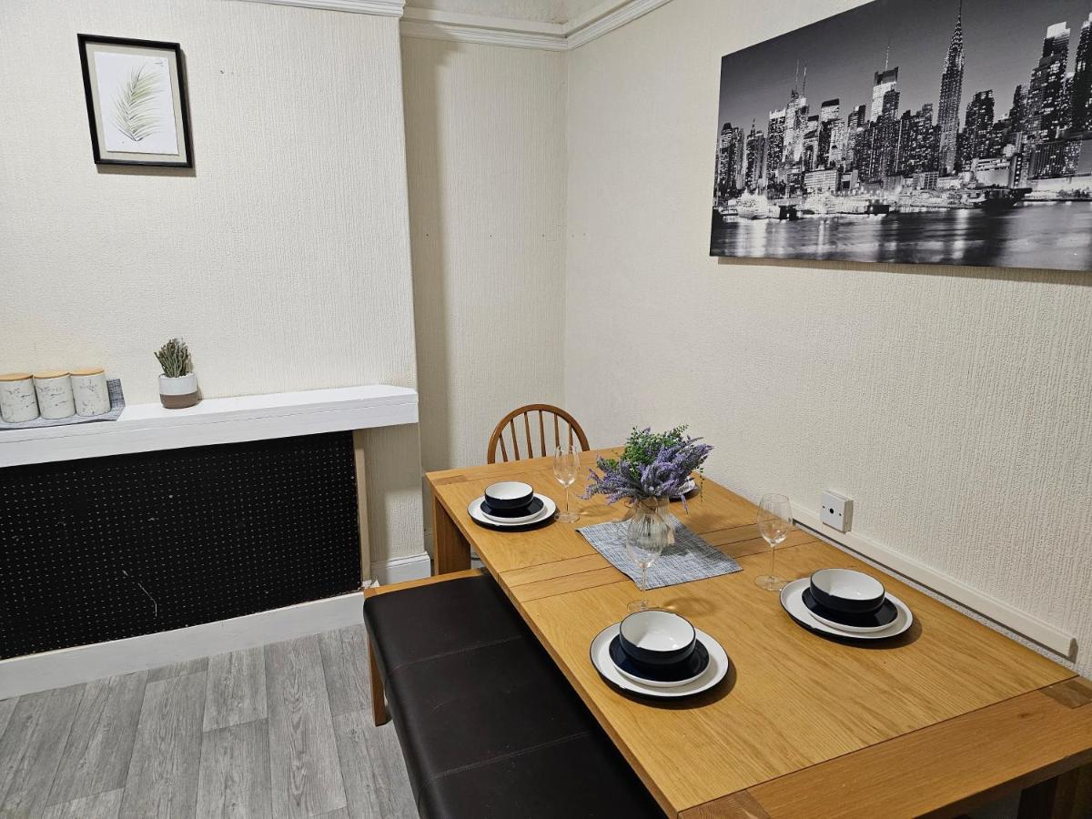 Skyline Queen'S Suites 203 Swansea Exterior foto