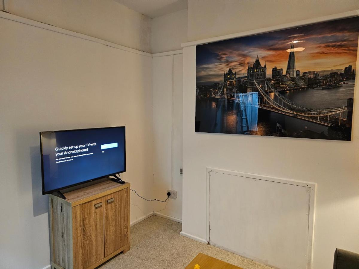 Skyline Queen'S Suites 203 Swansea Exterior foto